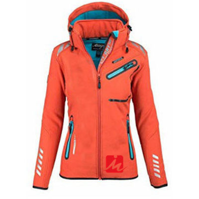 Polyester Spandex Su Geçirmez Softshell Ceketler Kadın Champing Outdoor Yürüyüş Ceketi