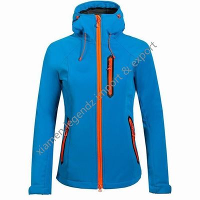 Fonksiyonel Su Geçirmez Softshell Ceketler Açık Hava Nefes Alabilir Kış Kadın Kabanlar