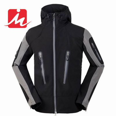 Dağ Açık Su Geçirmez Softshell Ceketler Erkekler Yürüyüş Kışlık Ceketler